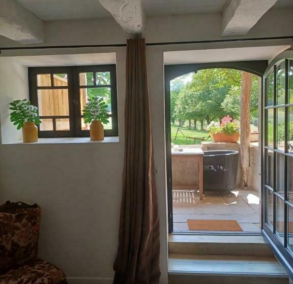 تختخواب و صبحانه Domaine L Esprit D Antan