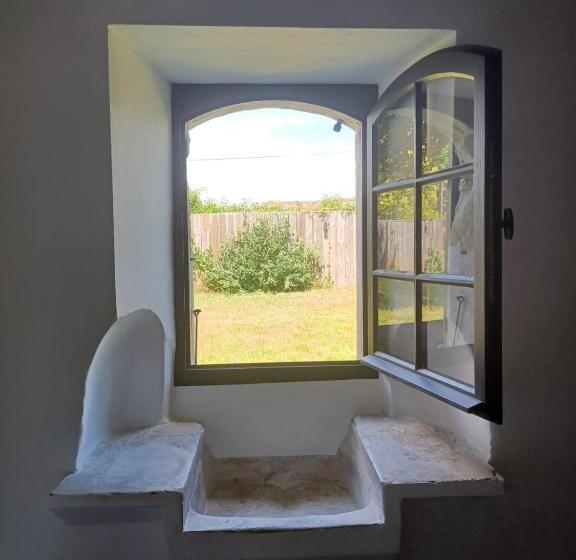 تختخواب و صبحانه Domaine L Esprit D Antan