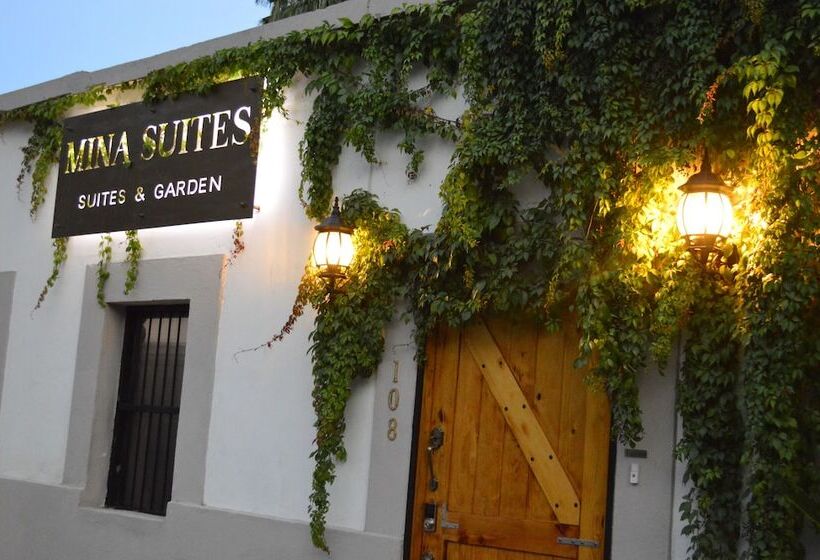 בית מלון כפרי Mina Suites