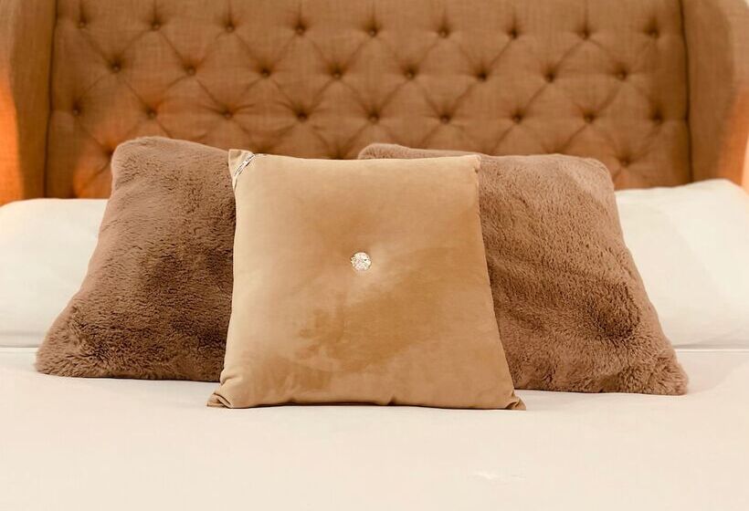 בית מלון כפרי Mina Suites