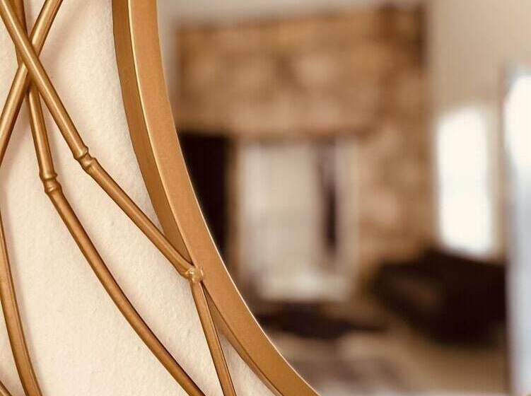 בית מלון כפרי Mina Suites