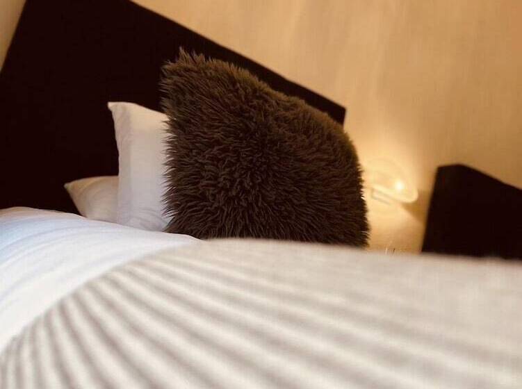 בית מלון כפרי Mina Suites