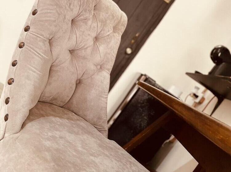 בית מלון כפרי Mina Suites