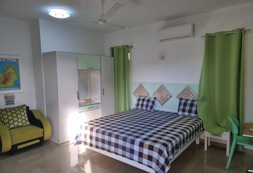 پانسیون Studio Solitaire Ideal For Two Adults