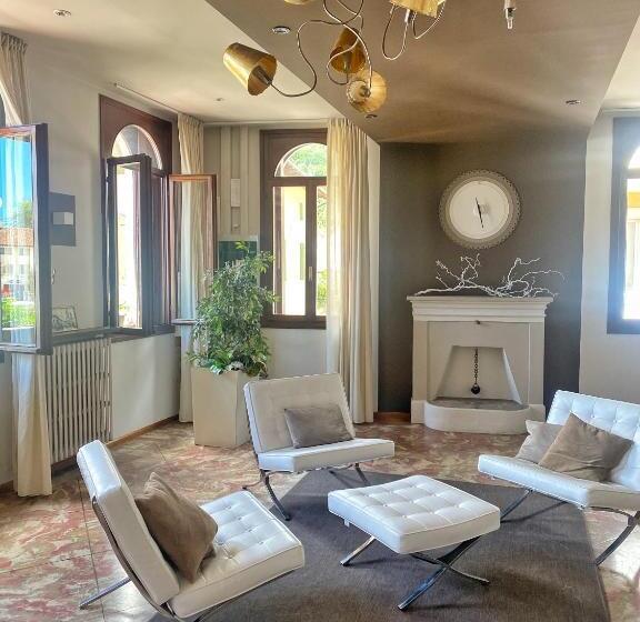 ホテル Albergo Leon D Oro