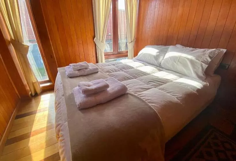 ホテル Hostal Caulle