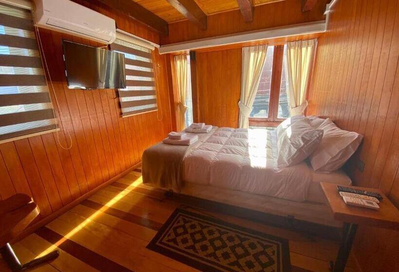 فندق Hostal Caulle