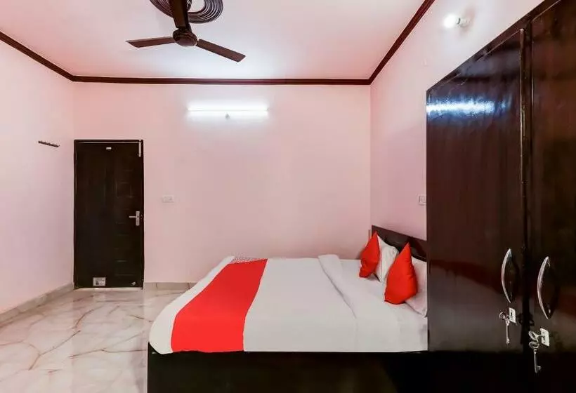 ホテル Spot On 84027 Balaji Hostel