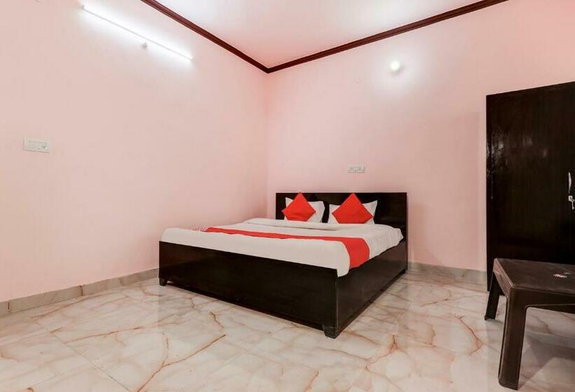 Hotel Spot On 84027 Balaji Hostel