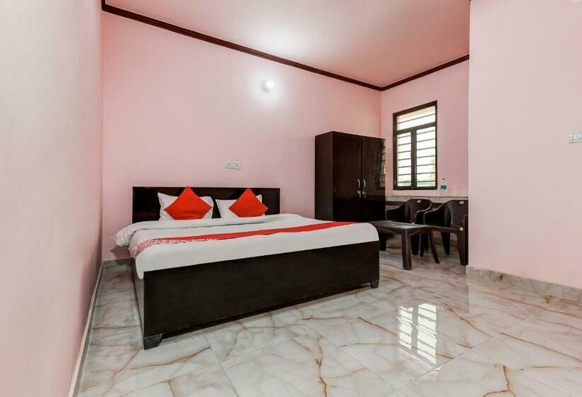 Hotel Spot On 84027 Balaji Hostel