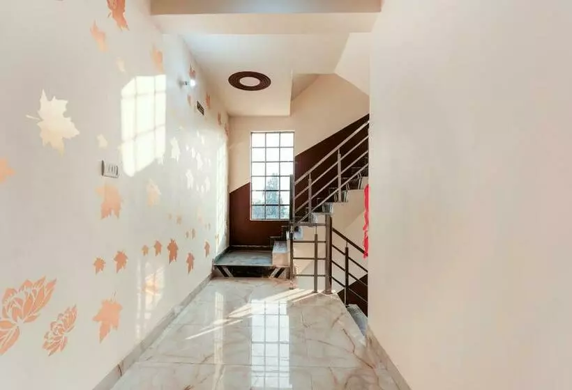 ホテル Spot On 84027 Balaji Hostel