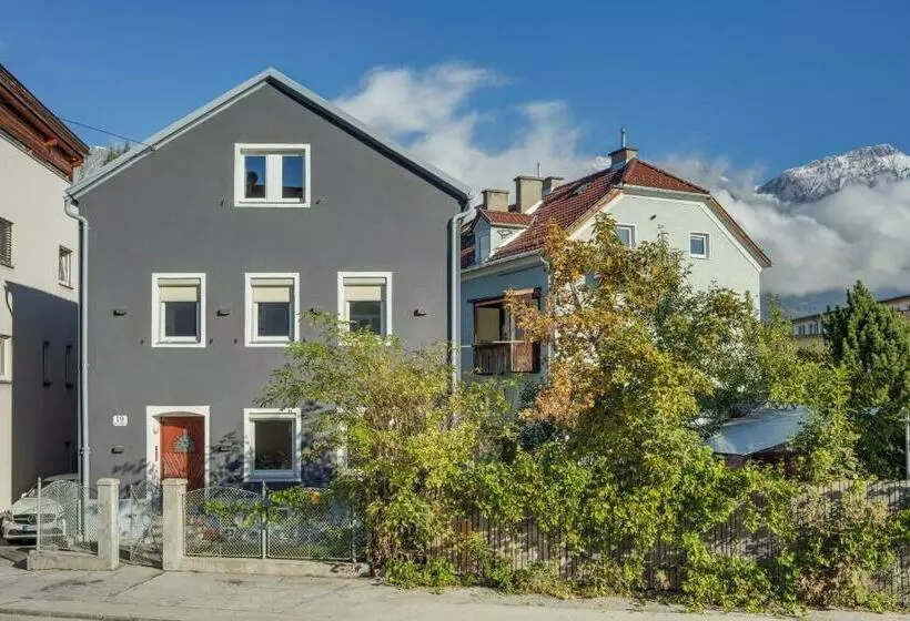 Innsbruck City Chalet