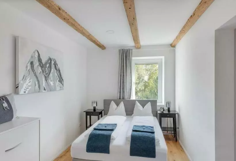 Innsbruck City Chalet