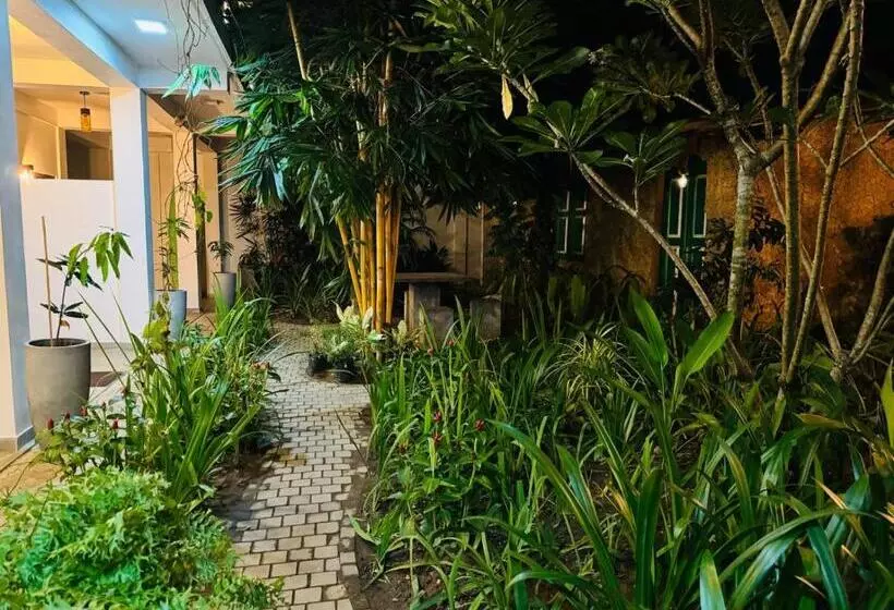 پانسیون Double Mango Villa