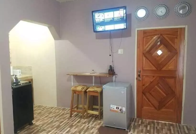 پانسیون Mesmerize Guest House