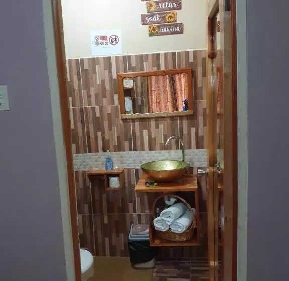 پانسیون Mesmerize Guest House