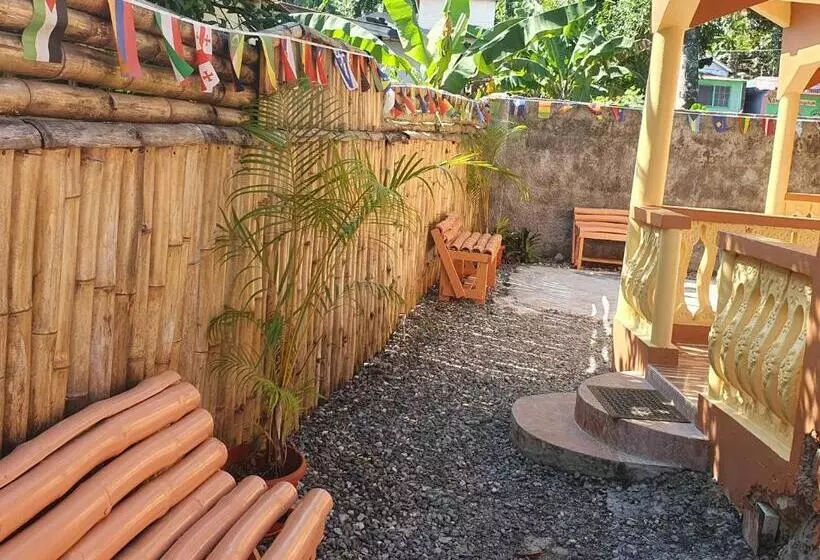 پانسیون Mesmerize Guest House