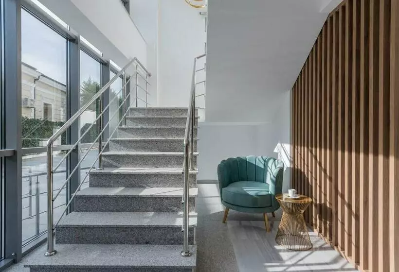 Aparthotel Pietroasa