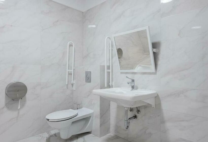 Aparthotel Pietroasa