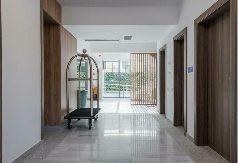 Aparthotel Pietroasa