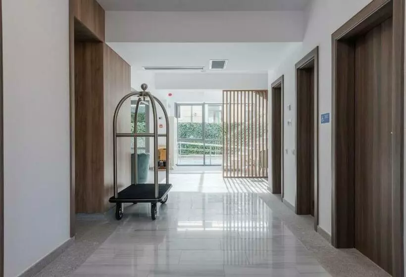 Aparthotel Pietroasa