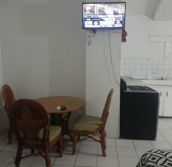 تختخواب و صبحانه Calinago Friendly Family Sxm