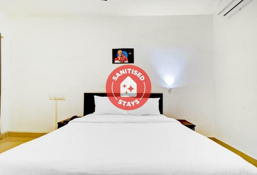 فندق Capital O 83989 Majestic Towers