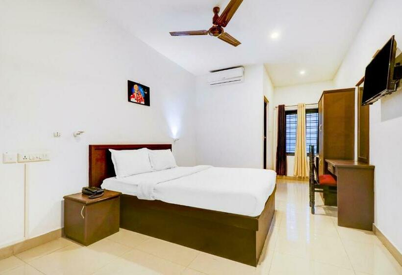 فندق Capital O 83989 Majestic Towers