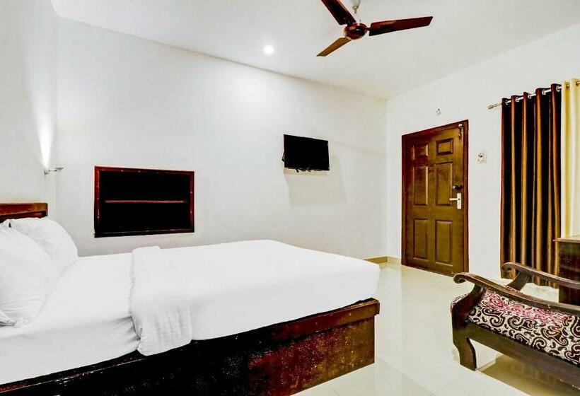 فندق Capital O 83989 Majestic Towers