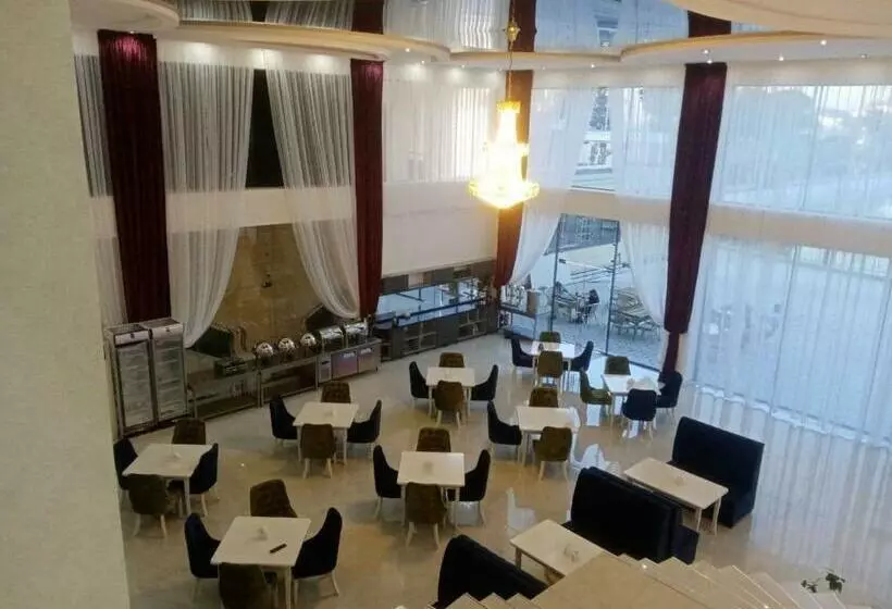هتل Grand Sarbon