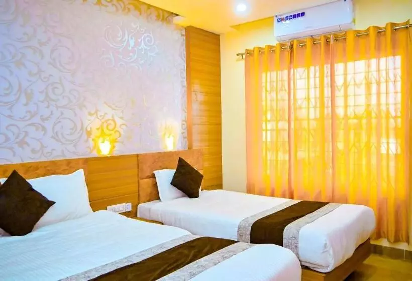 هتل Star Holiday Pvt Ltd