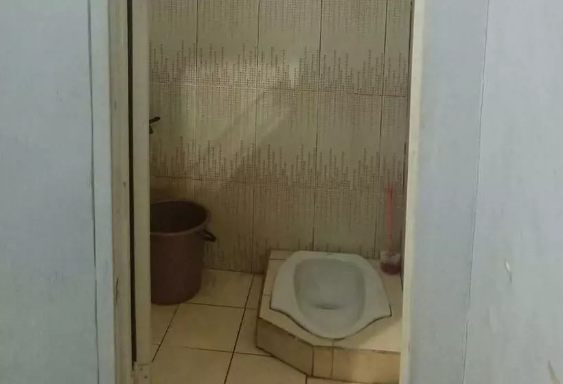 ホテル Yudi Homestay Ketapang Redpartner