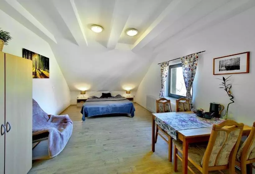 Majatalo Penzion Kairos