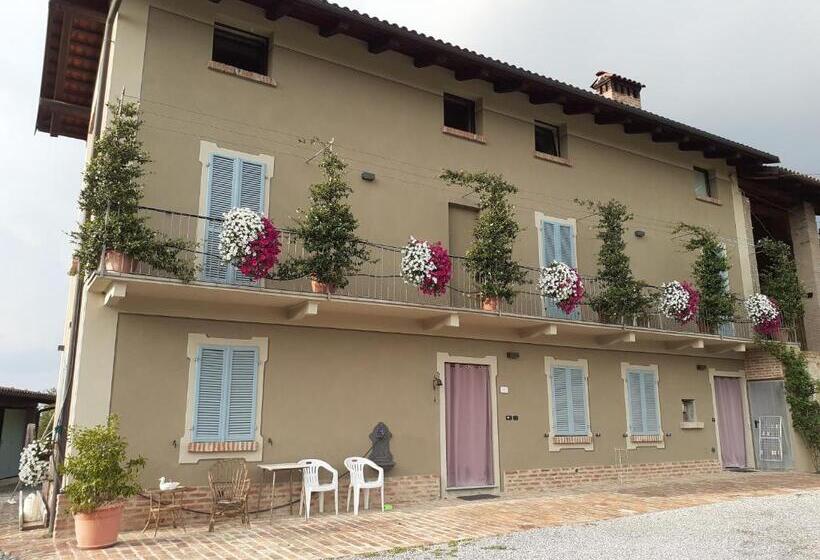 پانسیون La Casa Di Roby 2 Studio La Morra, Con Piscina