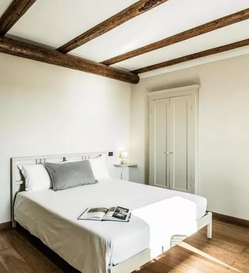 ペンション La Casa Di Roby 2 Studio La Morra, Con Piscina