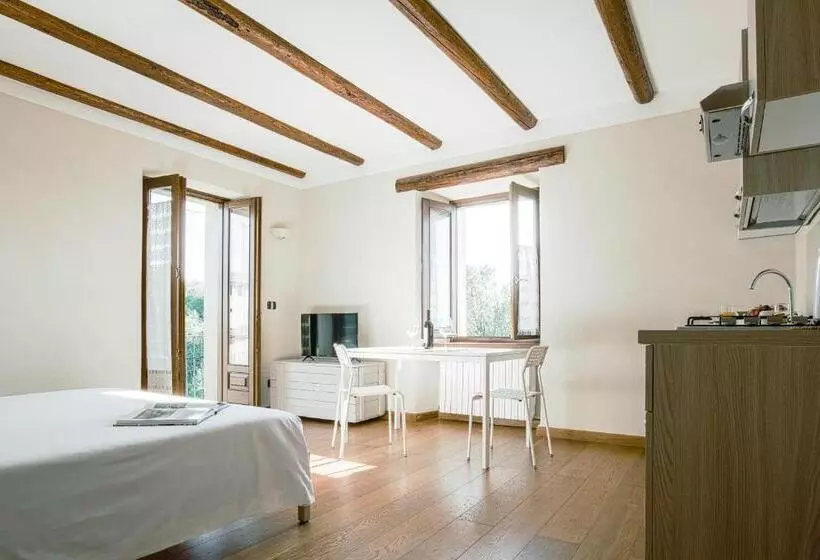 ペンション La Casa Di Roby 2 Studio La Morra, Con Piscina
