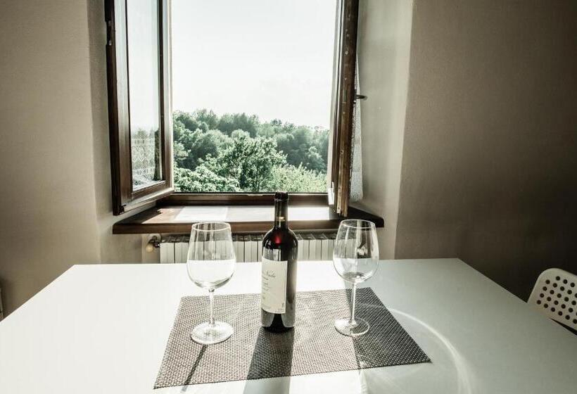 پانسیون La Casa Di Roby 2 Studio La Morra, Con Piscina