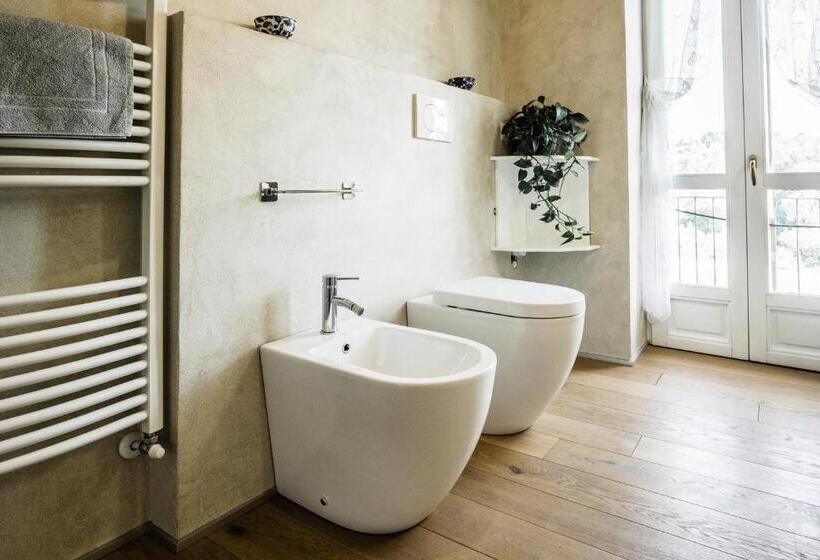 پانسیون La Casa Di Roby 2 Studio La Morra, Con Piscina