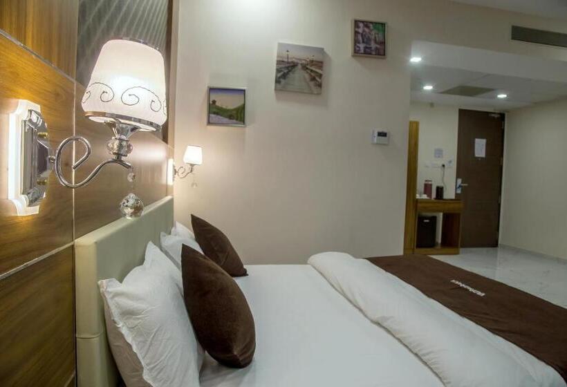 Vadpadraka Hotel And Resort