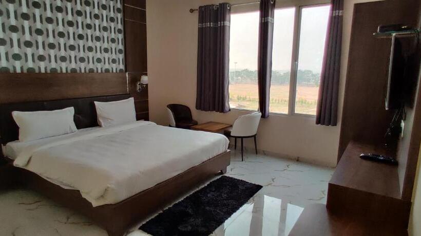 Vadpadraka Hotel And Resort