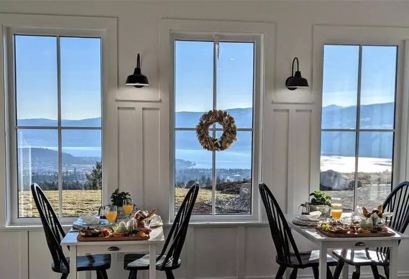 Autumn Lane, Modern Farmhouse Style B&b With Stunning Lakeviews