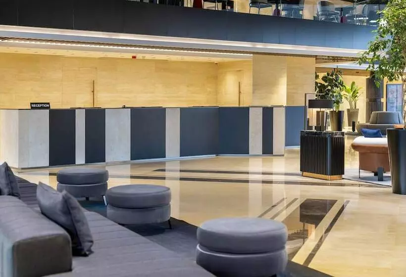 ホテル Crowne Plaza   Istanbul Tuzla Viaport Marina, An Ihg