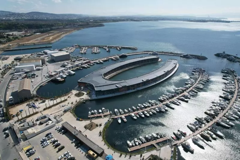 ホテル Crowne Plaza   Istanbul Tuzla Viaport Marina, An Ihg