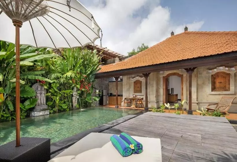 هتل Giri Bhagawan Villas & Spa