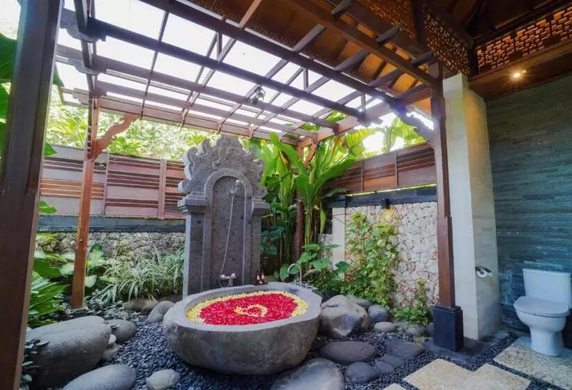 هتل Giri Bhagawan Villas & Spa