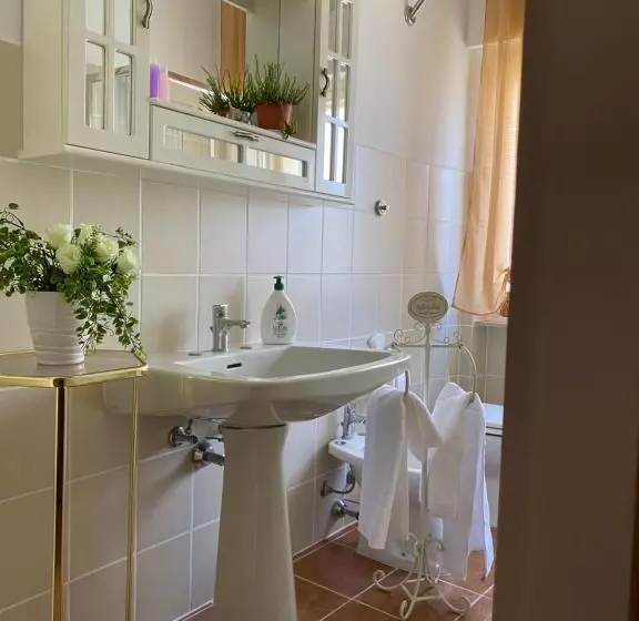 پانسیون Casa Vacanza Lilia Vicino La Stazione E Caserma