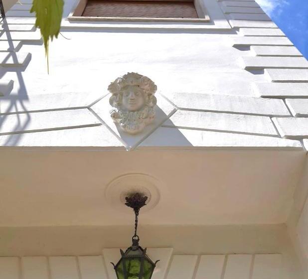 פנסיון Casa Vacanza Lilia Vicino La Stazione E Caserma