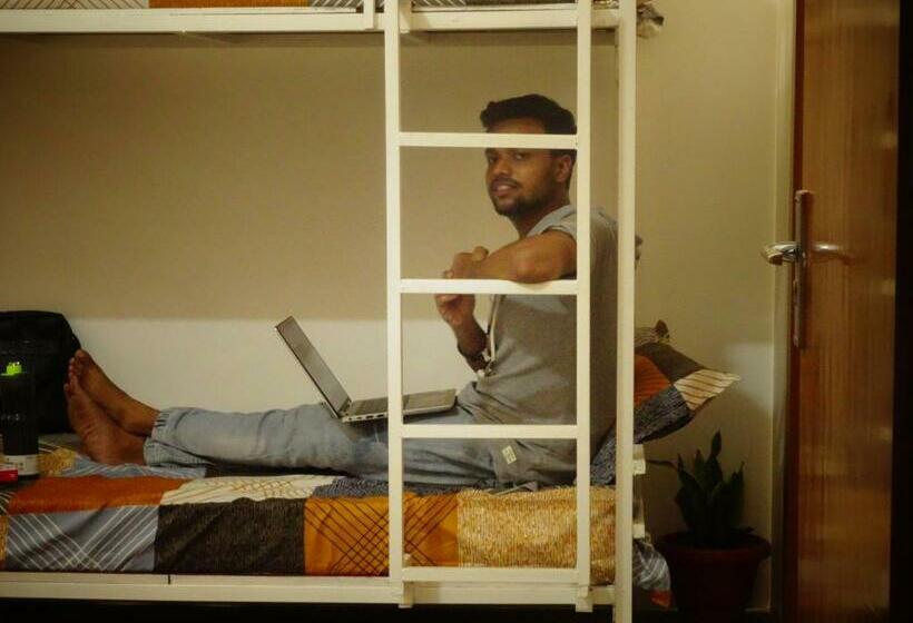 Yomad Hostel Yoga & Travel