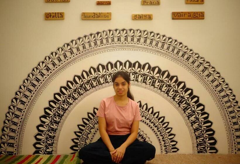 Yomad Hostel Yoga & Travel