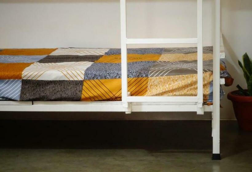 Yomad Hostel Yoga & Travel